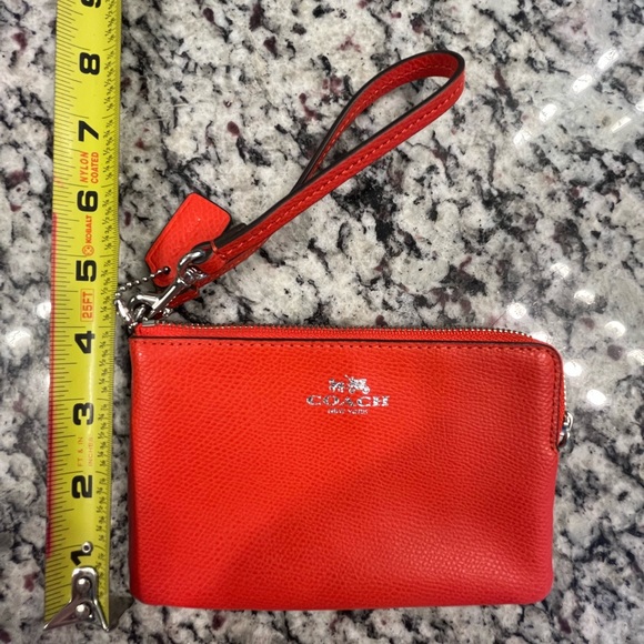 Coach wristlet - Picture 5 of 5